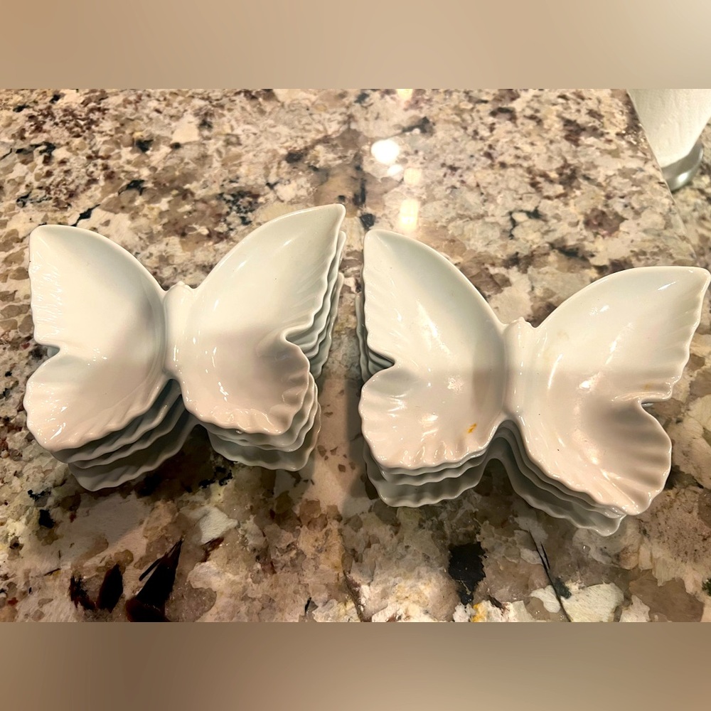 Butterfly dishes vintage